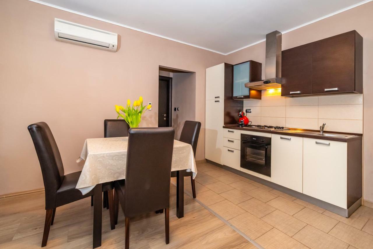 Apartment Adrian Biograd Na Moru Εξωτερικό φωτογραφία