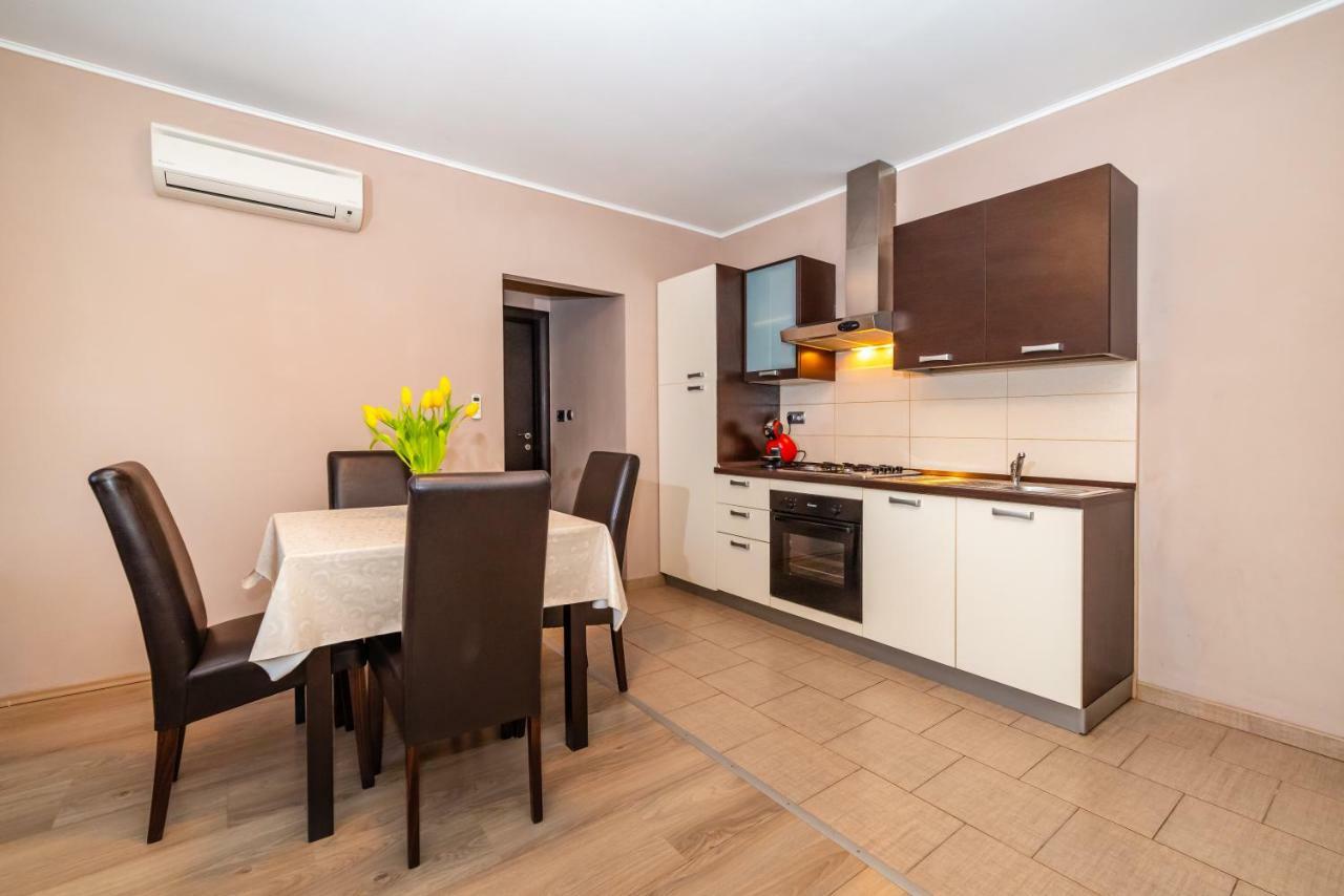 Apartment Adrian Biograd Na Moru Εξωτερικό φωτογραφία